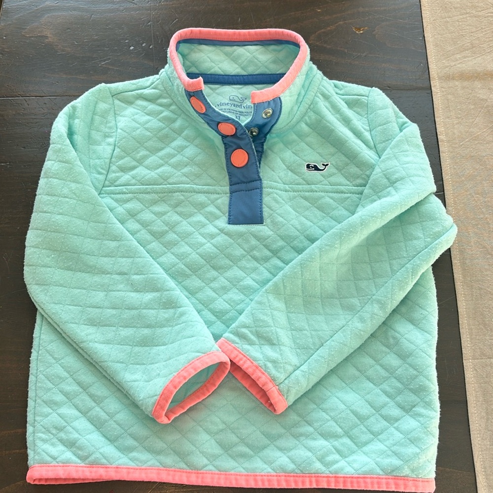 Toddler vineyard vines, quilted pullover size 3T